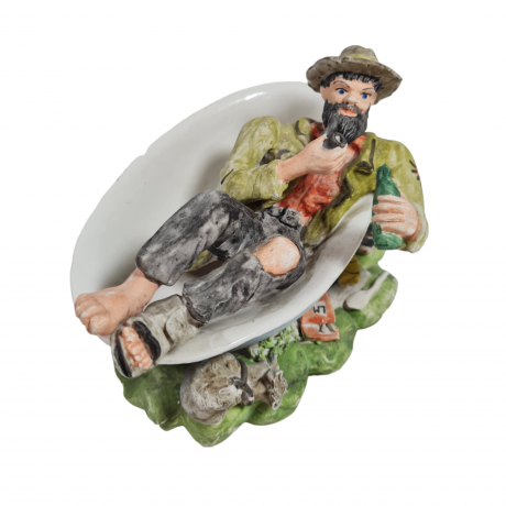 Фигурка винтажная Im Stil Capodimonte "Мужчина, отдыхающий в ванне", фарфор, 19 см, Германия, 1960-70гг.