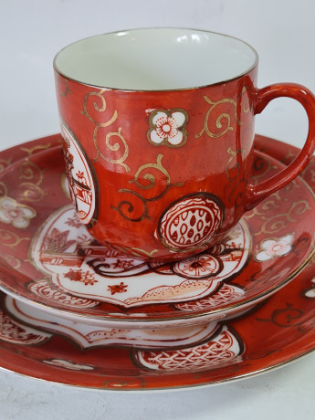 Чайное трио винтажное, фарфор с ярким декором в японском стиле, 8 x 6 см / 11 см / 15 см, Япония, 1960-70гг.