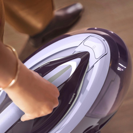 Philips Philips Dampfbugelstation PerfectCare 7000 Series PSG7050/30, 1800 ml Wassertank, 2.400 Watt, OptimalTemp, 600 gr Dampfstoss  Паровая гладильная станция Philips PerfectCare 7000 Series PSG7050/30, резервуар для воды 1800 мл, 2400 Вт, OptimalTemp, 