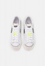 Nike Sportswear W BLAZER LOW #x27;77 JUMBO Sneaker low white/black/sail/volt/team orange W BLAZER LOW #x27;77 JUMBO Низкие кроссовки женские белый/черный/парус/вольт/команда оранжевый