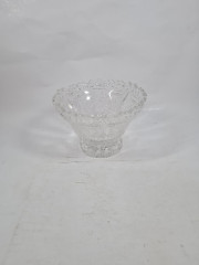 Вазочка винтажная Im Stil Anna Hutte на ножке с объемным декором, хрусталь, 16,5 см, Германия, 1960-70гг.