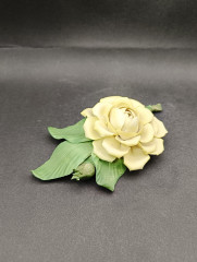 Статуэтка винтажная The Franklin Mint "Желтый цветок с листьями", фарфор, 17 х 5 см, Италия, 1985 год.