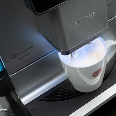 Nivona Nivona Kaffeevollautomat NICR 970, ECO-Modus, Nivona App, Tassenbeleuchtung, Wassertankbeleuchtung  Полностью автоматическая кофемашина Nivona NICR 970, режим ECO, приложение Nivona, подсветка чашек, подсветка резервуара для воды