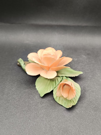 Статуэтка винтажная Capodimonte "Оранжевый цветок с листьями", фарфор, 15 х 6 см, Италия, 1960-70гг.
