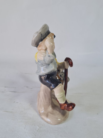 Статуэтка винтажная Sitzendorf "Два мальчика с зонтом", фарфор, 12 см, Германия, 1960-70гг.