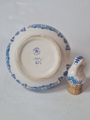 Ulmer Keramik Керамический кувшин с крышкой для вина, белый фарфор с голубым цветочным орнаментом, 700 мл, 21 x 16,5 см, Германия, 1960-70гг.