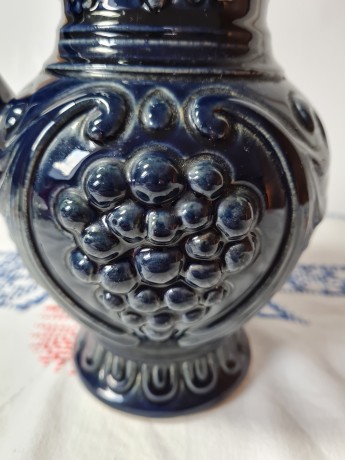 DDR Wine Керамический кувшин синий "Гроздь винограда", 20см х 15 см, 1970-80гг.