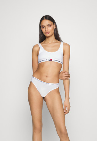 Tommy Hilfiger THONG 3 PACK Thong vessel blue/white/blue coast НАБОР 3 КОМПЛЕКТА ТРЕНАЖЕЙ Стринги судно синее/белое/голубое побережье