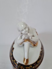 Винтажная Керамическая шкатулка &quot;Балерина&quot; с позолотой и росписью под хохлому, 16смx14см Германия, 1960-70гг.