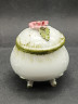 Шкатулка винтажная на ножках, с объемным цветком на крышке, керамика, 10 х 8 см, Италия, 1960-70гг.