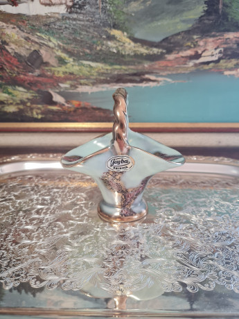 Конфетница винтажная Jasba Keramik, в светло-зеленых тонах, с позолотой, 8 x 12 см, Германия, 1960-70гг.