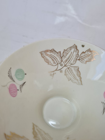 Z&Co Tirschenreuth Bavaria Фарфоровое чайное трио с разноцветным рисунком и позолоченным декором, Германия, 1960-70гг.