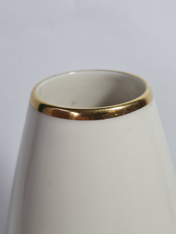 Ваза винтажная Alka Bavaria с нежно-розовым цветком, фарфор, средняя, 20.5 см, Германия, 1960-70гг.