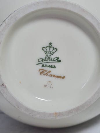 Ваза винтажная Alka Bavaria с нежно-розовым цветком, фарфор, средняя, 20.5 см, Германия, 1960-70гг.