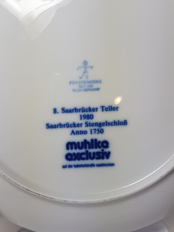 Furstenberg Декоративная тарелка в бело-синих тонах "Замок Штенгель в Саарбрюкке", 24 x 2,5 см, Германия, 1960-70гг.