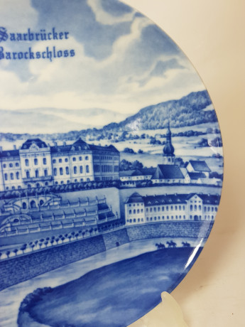 Furstenberg Декоративная тарелка в бело-синих тонах "Замок Штенгель в Саарбрюкке", 24 x 2,5 см, Германия, 1960-70гг.