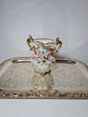 Bassano Im Still Ваза с декором из розовых цветов с позолоченными ручками, 14,5см x 14см, Италия, 1900гг.