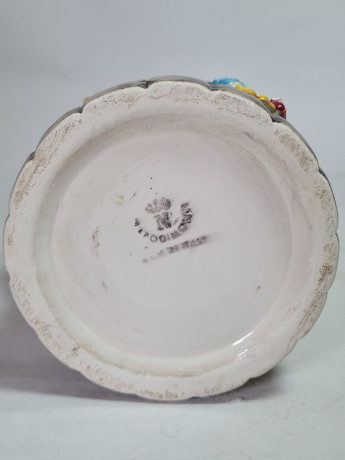 Фигурка винтажная "Колодец с ведром" Capodimonte, серо-коричневая керамика, 10 x 16 см, Италия, 1960-1970гг.