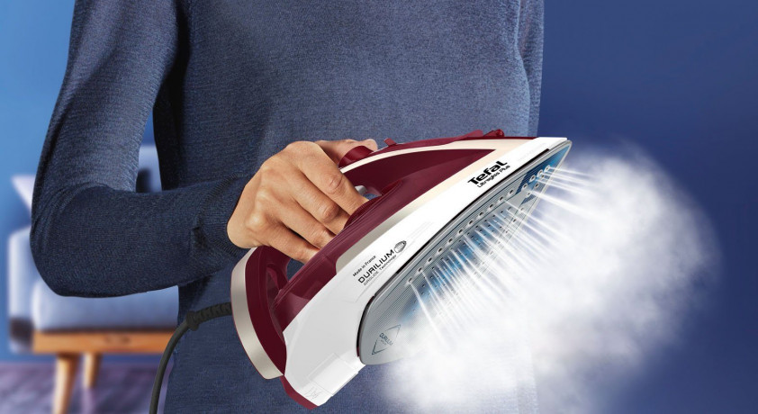 Tefal Tefal Dampfbugeleisen FV6810 Ultragliss Plus, 2800 W, 250 g/Min. extra Dampfstoss, Vertikaldampf, kratzfeste Bugelsohle  Паровой утюг Tefal FV6810 Ultragliss Plus, 2800 Вт, 250 г/мин. дополнительный паровой удар, вертикальное отпаривание, устойчивая