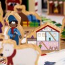yoamo Wichtelwerkstatt Spielkoffer fur Kinder mit Holzfiguren Игровой шкаф Wichtelwerkstatt для детей с деревянными фигурками