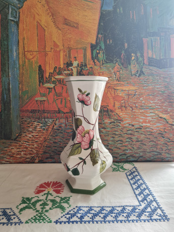 Bassano Italy Ваза "Розовые цветы" с зеленым ободком, 27см x 12см, Италия, 1960-70гг.