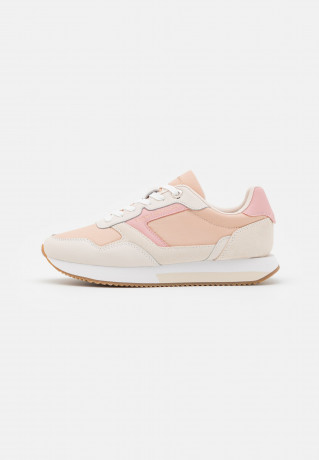 Tommy Hilfiger ESSENTIAL RUNNER Trainers misty blush ESSENTIAL RUNNER — Кроссовки туманный румянец