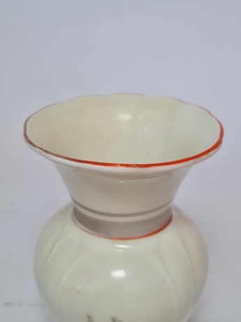 Ваза винтажная Thuringen, светло-желтый фарфор с цветочным декором и желтым ободком, 11 x 7 см/4 см, Германия, 1960-70гг.