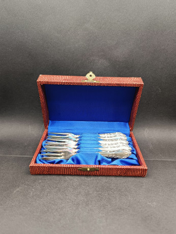 Набор столовых приборов GAM 100, в заводской коробке с замочком, серебро, десертная вилка - 6 шт., 18 х 11 см, Германия, 1970-80гг.