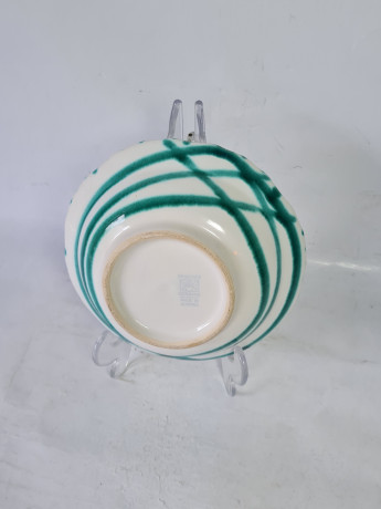 Тарелка винтажная Gmundner бело-зеленая с логотипом, керамика, 15 x 4,5 см, Австрия, 1960-70гг.