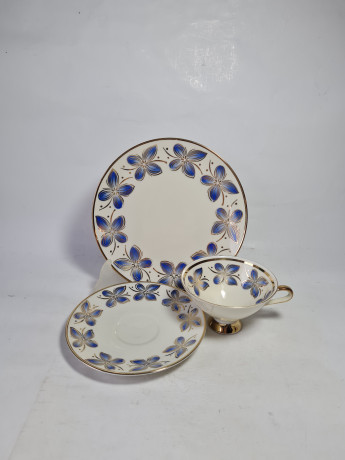 Чайное трио винтажное Winterling Marktlrethen Bavaria с сине-золотистыми цветами, фарфор, Германия, 1970-80гг.
