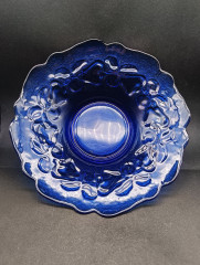 Фруктовница винтажная большая Murano, рельефный фруктовый декор, синее стекло, 27 см, Италия, 1970-80гг.