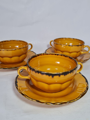 Набор чашек с блюдцами винтажный Treviso Italy Ironstone / Pagnossin в светло-коричневых тонах, чашки 3 шт. х 6 x 15 см, блюдца 3 шт.х 17 см, Италия, 1960-70гг.