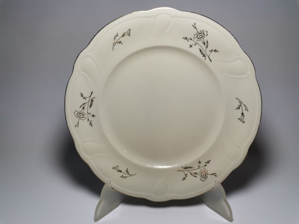 Hutschenreuther Хутченройтер Коллекционная фарфоровая тарелка с позолотой 26см