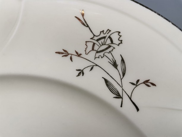 Hutschenreuther Хутченройтер Коллекционная фарфоровая тарелка с позолотой 26см