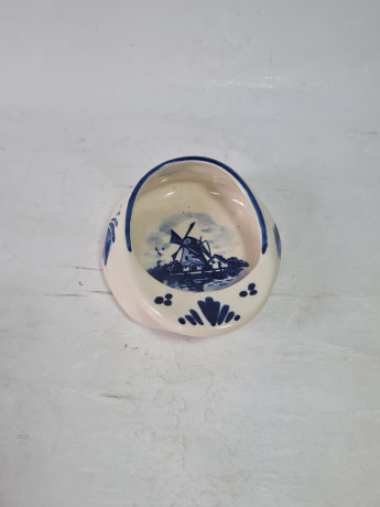 Пепельница винтажная Delft "Кепка", ручная роспись, фарфор, 11 х 5 см, Нидерланды, 1960-70гг.