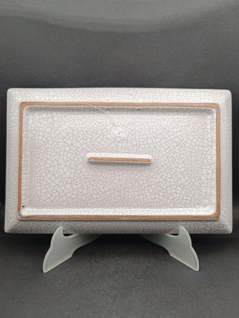 Поднос винтажный Karlsruhe "Карлспуэ в 1715 году", майолика, кракелюр / чб декор, керамика, 30 х 19 см, Германия, 1970-80гг.