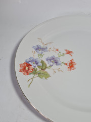 Тарелка сервировочная винтажная Bareuther Bavaria, белый фарфор с красно-синим цветочным декором, 24,5 x 2,5 см, Германия, 1960-1970гг.