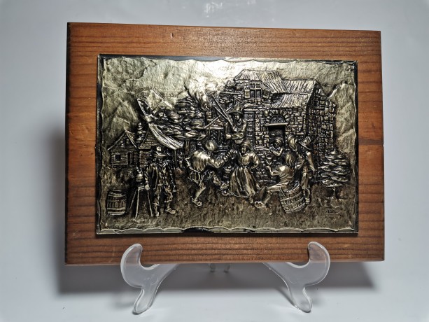 German Panno, Картина-панно оловянная в деревянной раме "Деревенские пляски", 26см х 20 см х 3 см, Германия 1960г.