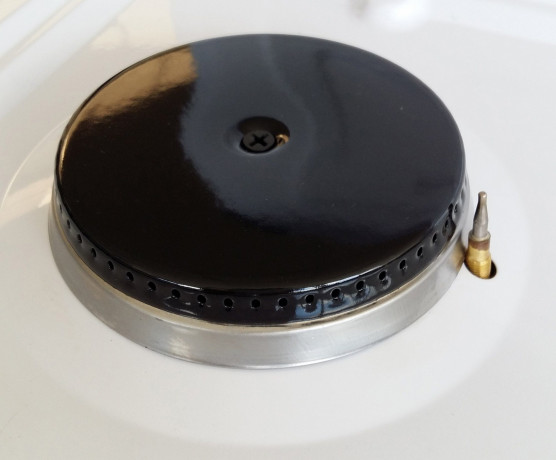 BlueCraft BlueCraft Gaskocher, (inkl. Schlauch 100cm und Manometerregler 50mbar), 3-flammig Campingkocher Gasherd mit Zundsicherung Газовая плита BlueCraft (включая шланг 100 см и манометр-регулятор 50 мбар), 3 пламени походная газовая плита с предохрани