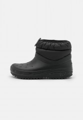 Crocs CLASSIC NEO PUFF SHORTY Snowboot/Winterstiefel black CLASSIC NEO PUFF SHORTY зимние сапоги/сапоги черный