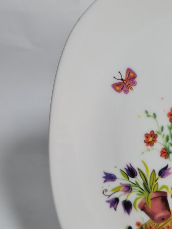 Тарелка декоративная винтажная Schirnding Bavaria, квадратная с изображением ребенка в зеленой шляпе с птицами и цветами, 18,5 x 2 см, Германия,1960-1970гг.