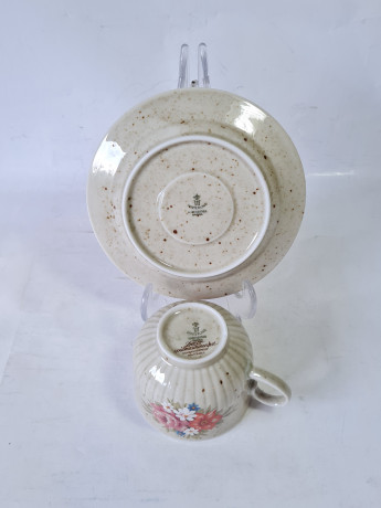 Чайная пара винтажное Winterling Marktleuthen Bavaria в бежевых тонах с крапинками и яркими цветами, керамика, Германия, 1960-70гг.