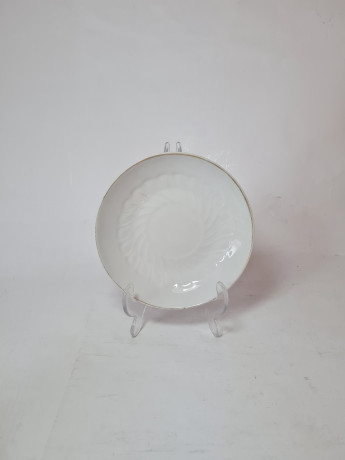 Белая фарфоровая тарелка с золотой каймой, 15 x 3 см, Германия, 1960-70гг.