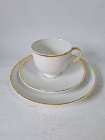 Чайное трио винтажное Schumann Arzberg Bavaria, белый фарфор с золотым кантом, Германия, 1960-1970гг.