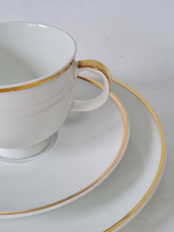 Чайное трио винтажное Schumann Arzberg Bavaria, белый фарфор с золотым кантом, Германия, 1960-1970гг.