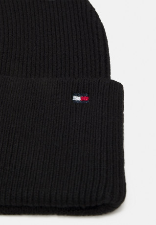 Tommy Hilfiger ESSENTIAL FLAG BEANIE Beanie black ESSENTIAL FLAG BEANIE Шапочка черный