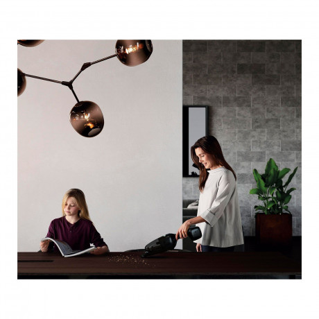 AEG AEG Akku-Hand-und Stielstaubsauger QX9-1-OKO, komfortabel und kraftvoll, hohe Saugleistung  Беспроводной ручной пылесос AEG QX9-1-OKO, удобный и мощный, высокая мощность всасывания.