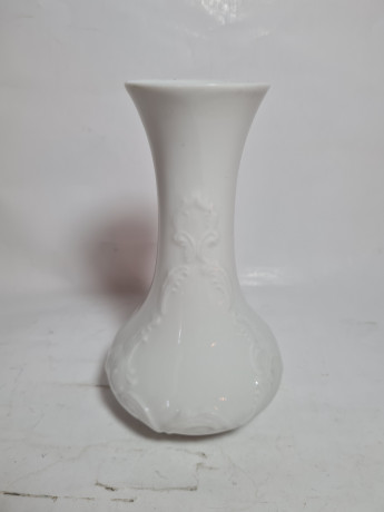 Ваза винтажная Royal KPM Bavaria белая, ручная работа, фарфор, 16 x 8 см, Германия, 1960-70гг.
