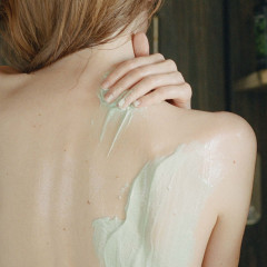 MADARA Aha+Mineral Korperpeeling  Aha+Минеральный пилинг тела