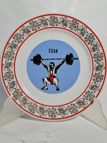 Тарелка декоративная винтажная Epiag "Спортсмен со штангой", фарфор, 19 см, Чехословакия, 1960-70гг.